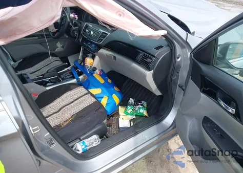 2016 Honda Accord Lx z USA, uszkodzony, nr VIN 1HGCR2F40GA143495